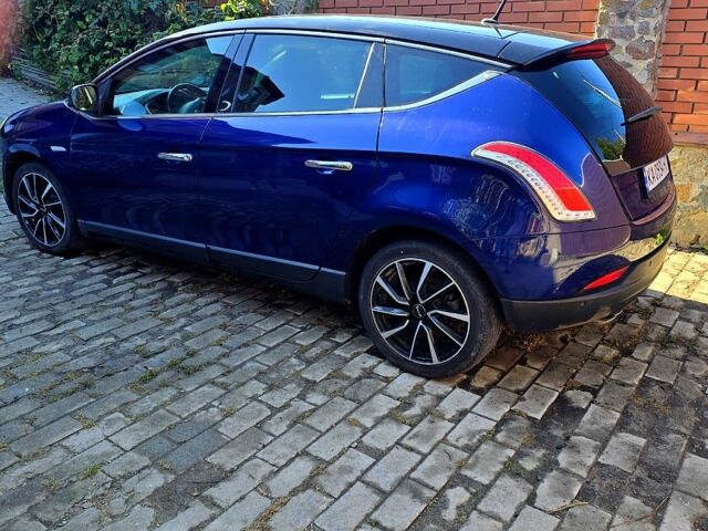 Синій Лянча Delta, об'ємом двигуна 1.7 л та пробігом 150 тис. км за 8800 $, фото 2 на Automoto.ua