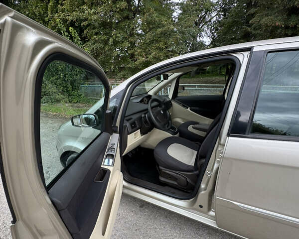 Лянча Муса, объемом двигателя 1.4 л и пробегом 280 тыс. км за 3000 $, фото 15 на Automoto.ua