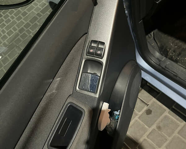 Синій Лянча Musa, об'ємом двигуна 1.37 л та пробігом 193 тис. км за 3500 $, фото 15 на Automoto.ua