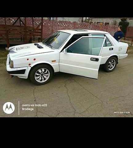 Лянча Prisma, об'ємом двигуна 1.6 л та пробігом 0 тис. км за 400 $, фото 6 на Automoto.ua