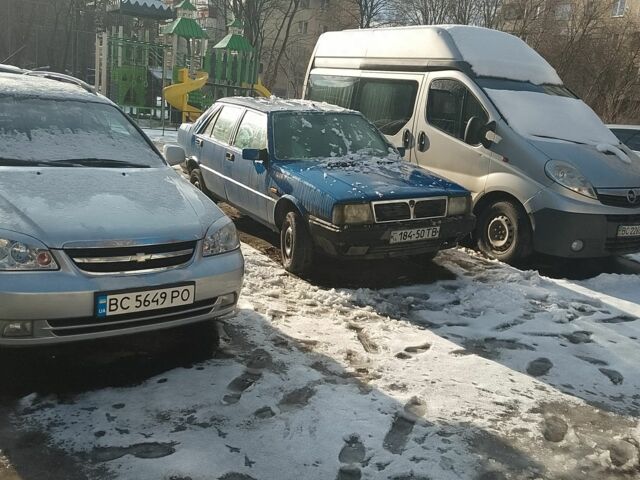 Лянча Призма 1989 в Львове на Automoto.ua Синий Лянча Призма, объемом двигателя 0 л и пробегом 2 тыс. км за 600 $, фото 5 на Automoto.ua