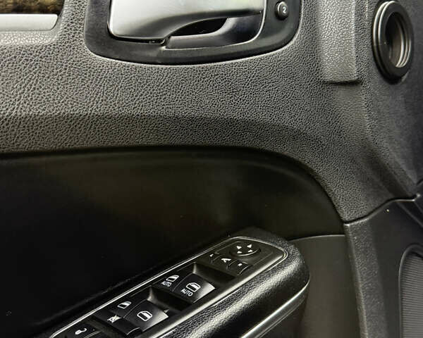 Чорний Лянча Thema, об'ємом двигуна 2.99 л та пробігом 280 тис. км за 13000 $, фото 11 на Automoto.ua