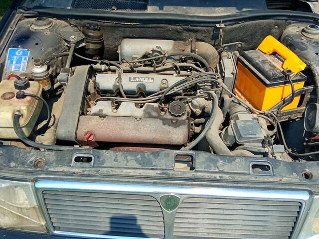 Лянча Тема, объемом двигателя 2 л и пробегом 248 тыс. км за 700 $, фото 1 на Automoto.ua