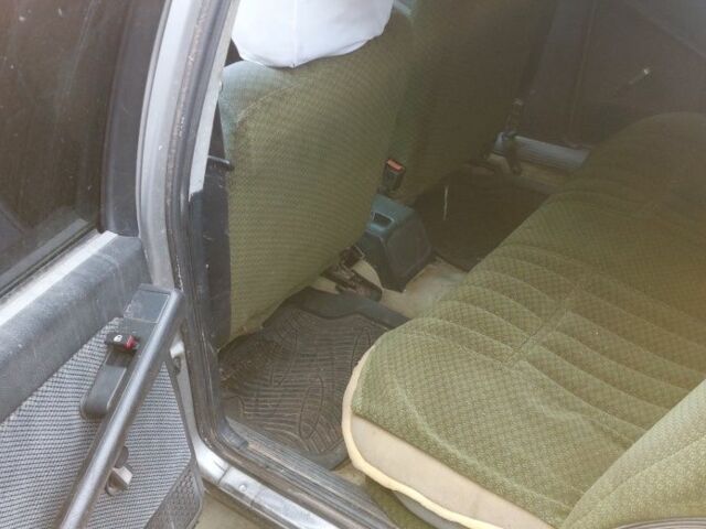 Серый Лянча Тема, объемом двигателя 0 л и пробегом 300 тыс. км за 1000 $, фото 4 на Automoto.ua