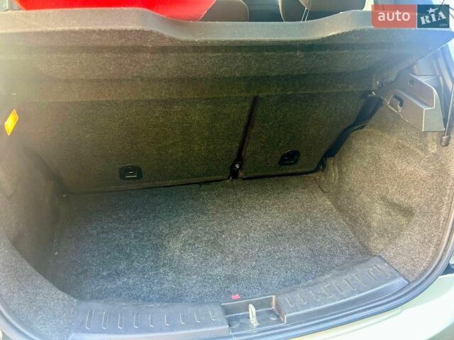 Білий Лянча Іпсілон, об'ємом двигуна 0.88 л та пробігом 97 тис. км за 5500 $, фото 6 на Automoto.ua