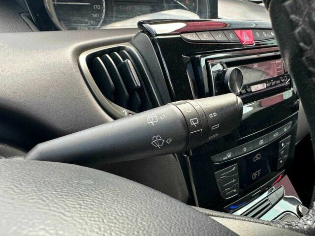 Білий Лянча Іпсілон, об'ємом двигуна 0 л та пробігом 107 тис. км за 5009 $, фото 17 на Automoto.ua