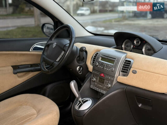 Бежевый Лянча Ипсилон, объемом двигателя 1.37 л и пробегом 75 тыс. км за 5550 $, фото 6 на Automoto.ua