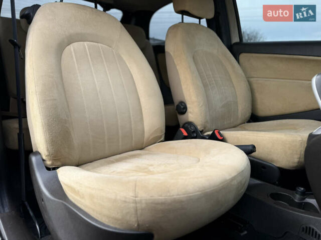 Бежевый Лянча Ипсилон, объемом двигателя 1.37 л и пробегом 75 тыс. км за 5550 $, фото 9 на Automoto.ua