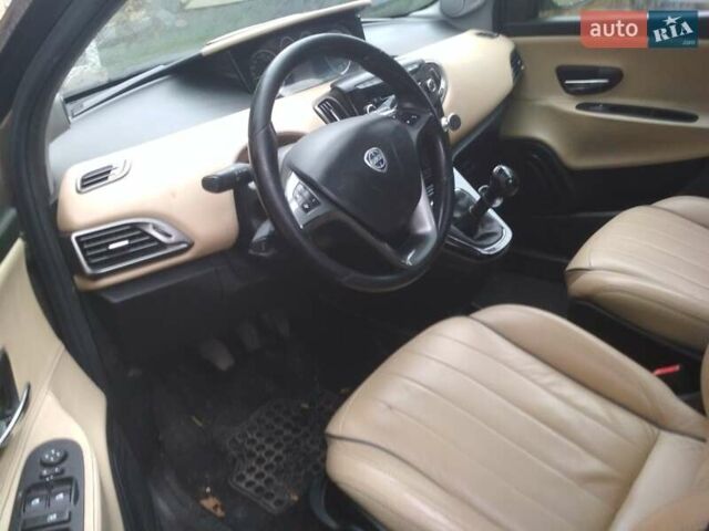 Коричневый Лянча Ипсилон, объемом двигателя 0.88 л и пробегом 220 тыс. км за 3500 $, фото 2 на Automoto.ua