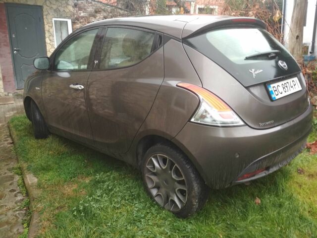 Коричневый Лянча Ипсилон, объемом двигателя 0.9 л и пробегом 220 тыс. км за 3500 $, фото 3 на Automoto.ua