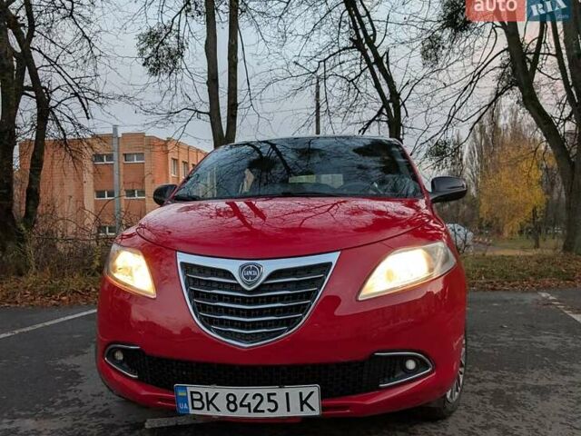 Червоний Лянча Іпсілон, об'ємом двигуна 0.88 л та пробігом 71 тис. км за 4950 $, фото 11 на Automoto.ua