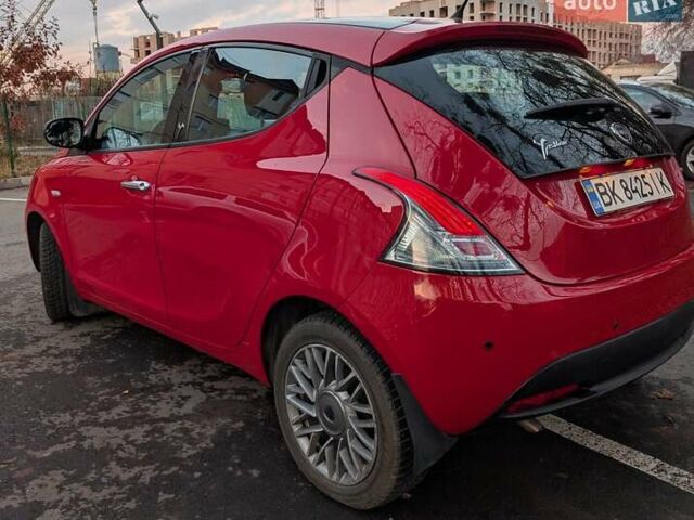 Червоний Лянча Іпсілон, об'ємом двигуна 0.88 л та пробігом 71 тис. км за 4950 $, фото 7 на Automoto.ua