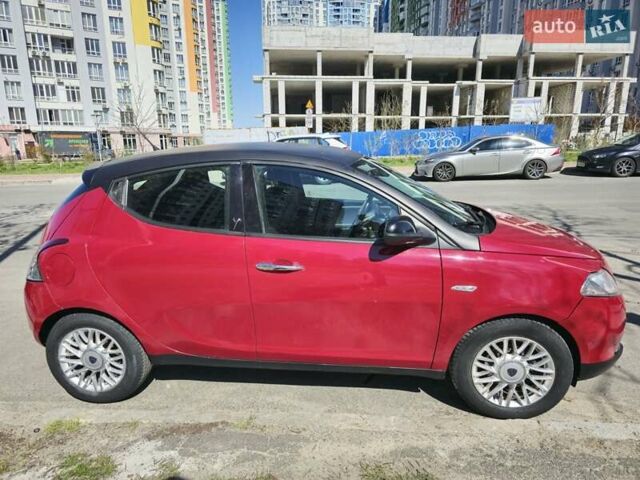 Красный Лянча Ипсилон, объемом двигателя 0.88 л и пробегом 89 тыс. км за 4444 $, фото 2 на Automoto.ua