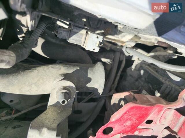 Красный Лянча Ипсилон, объемом двигателя 0.88 л и пробегом 89 тыс. км за 4444 $, фото 4 на Automoto.ua