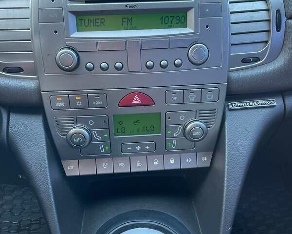 Оранжевый Лянча Ипсилон, объемом двигателя 1.37 л и пробегом 125 тыс. км за 3300 $, фото 2 на Automoto.ua