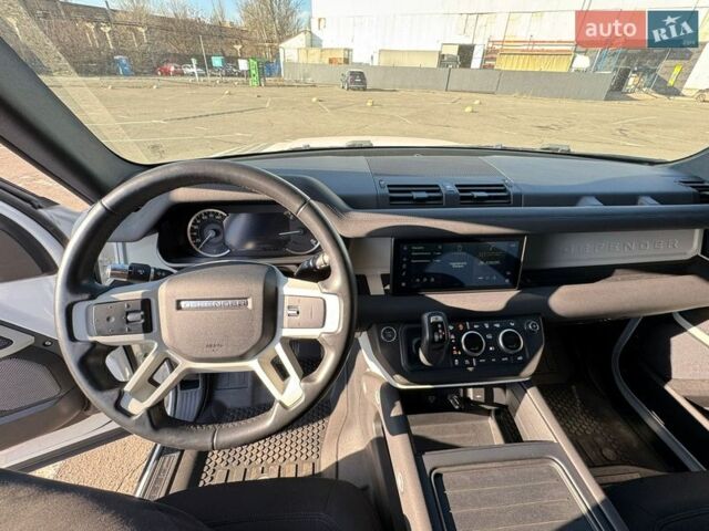 Белый Ленд Ровер Дефендер, объемом двигателя 2 л и пробегом 23 тыс. км за 59999 $, фото 26 на Automoto.ua