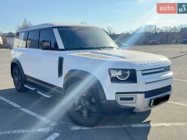 Белый Ленд Ровер Дефендер, объемом двигателя 2 л и пробегом 23 тыс. км за 59999 $, фото 4 на Automoto.ua