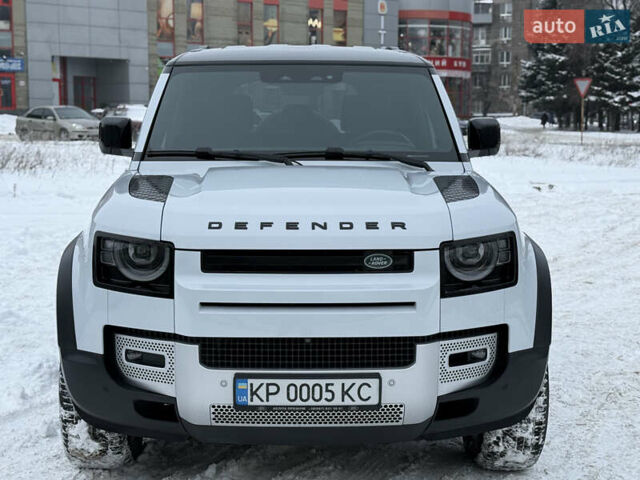 Белый Ленд Ровер Дефендер, объемом двигателя 3 л и пробегом 134 тыс. км за 64200 $, фото 4 на Automoto.ua