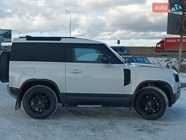 Белый Ленд Ровер Дефендер, объемом двигателя 2 л и пробегом 96 тыс. км за 58650 $, фото 14 на Automoto.ua