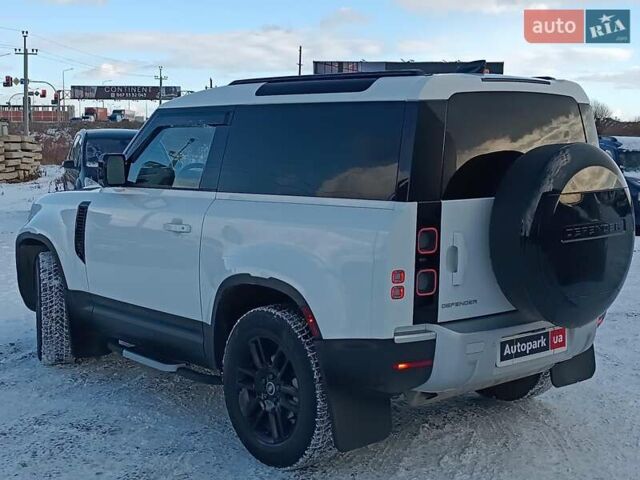 Белый Ленд Ровер Дефендер, объемом двигателя 2 л и пробегом 96 тыс. км за 58650 $, фото 7 на Automoto.ua