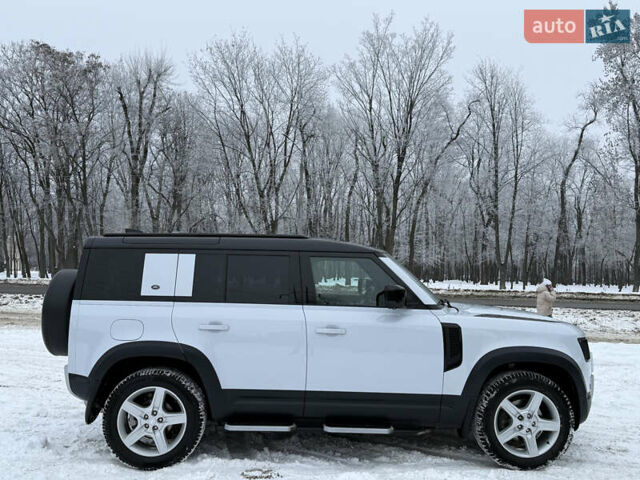 Белый Ленд Ровер Дефендер, объемом двигателя 3 л и пробегом 134 тыс. км за 64200 $, фото 2 на Automoto.ua