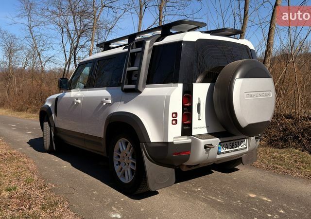 Белый Ленд Ровер Дефендер, объемом двигателя 3 л и пробегом 112 тыс. км за 66000 $, фото 4 на Automoto.ua