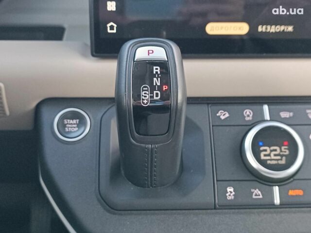 Білий Ленд Ровер Дефендер, об'ємом двигуна 2 л та пробігом 96 тис. км за 58650 $, фото 27 на Automoto.ua