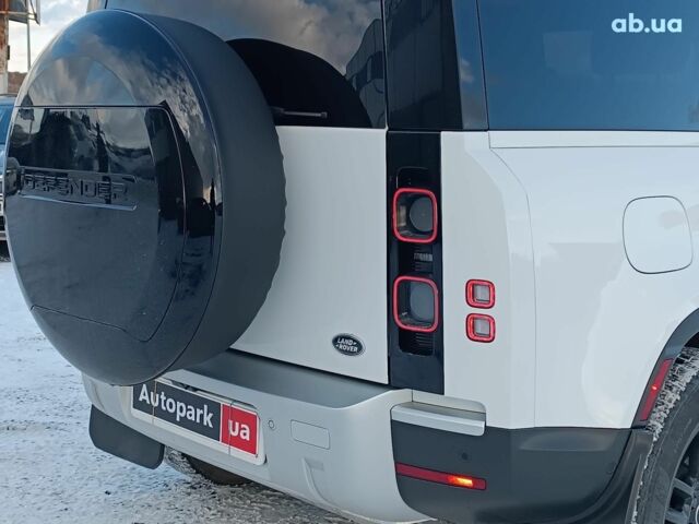 Білий Ленд Ровер Дефендер, об'ємом двигуна 2 л та пробігом 96 тис. км за 58650 $, фото 10 на Automoto.ua