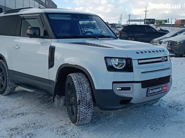 Білий Ленд Ровер Дефендер, об'ємом двигуна 2 л та пробігом 96 тис. км за 58650 $, фото 2 на Automoto.ua