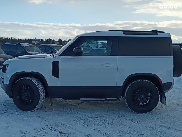 Білий Ленд Ровер Дефендер, об'ємом двигуна 2 л та пробігом 96 тис. км за 58650 $, фото 5 на Automoto.ua