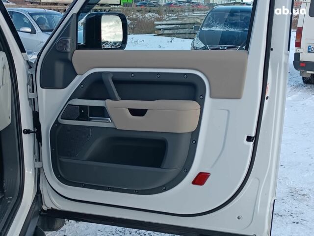 Білий Ленд Ровер Дефендер, об'ємом двигуна 2 л та пробігом 96 тис. км за 58650 $, фото 35 на Automoto.ua