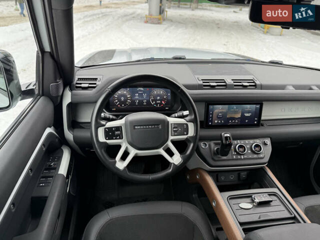 Белый Ленд Ровер Дефендер, объемом двигателя 3 л и пробегом 143 тыс. км за 64200 $, фото 15 на Automoto.ua