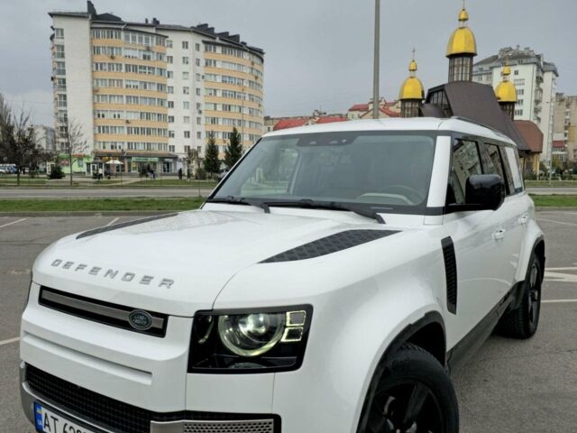 Білий Ленд Ровер Дефендер, об'ємом двигуна 3 л та пробігом 55 тис. км за 77111 $, фото 68 на Automoto.ua