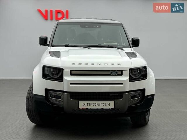 Белый Ленд Ровер Дефендер, объемом двигателя 3 л и пробегом 90 тыс. км за 71548 $, фото 1 на Automoto.ua