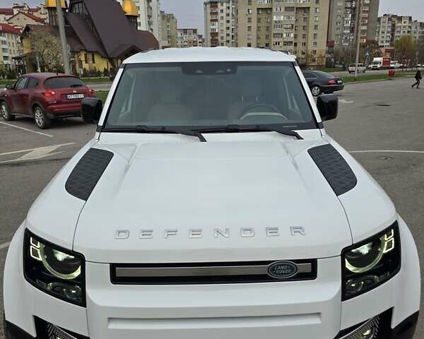 Білий Ленд Ровер Дефендер, об'ємом двигуна 3 л та пробігом 55 тис. км за 77111 $, фото 15 на Automoto.ua