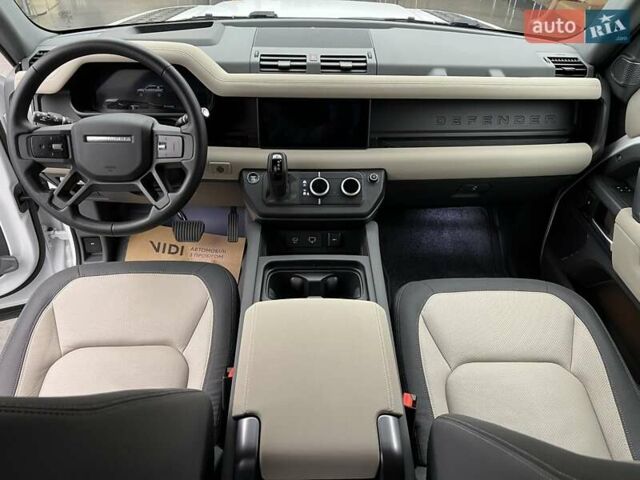 Белый Ленд Ровер Дефендер, объемом двигателя 3 л и пробегом 90 тыс. км за 71548 $, фото 9 на Automoto.ua