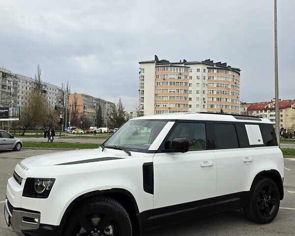 Білий Ленд Ровер Дефендер, об'ємом двигуна 3 л та пробігом 55 тис. км за 77111 $, фото 1 на Automoto.ua