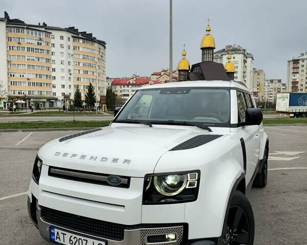 Білий Ленд Ровер Дефендер, об'ємом двигуна 3 л та пробігом 55 тис. км за 77111 $, фото 67 на Automoto.ua