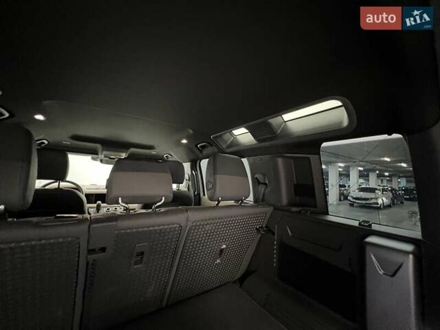 Белый Ленд Ровер Дефендер, объемом двигателя 3 л и пробегом 90 тыс. км за 71548 $, фото 18 на Automoto.ua