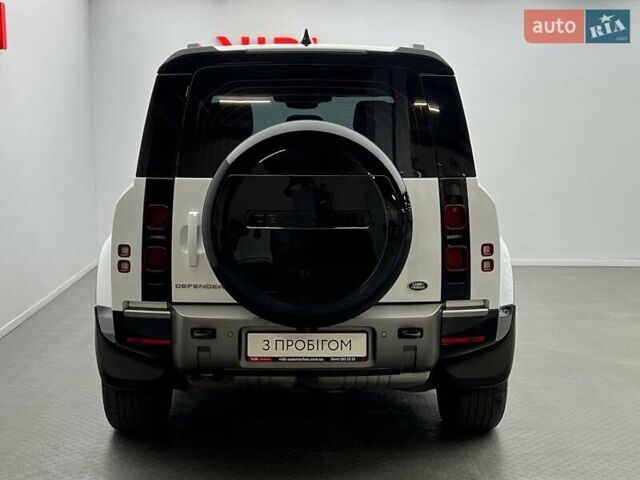 Белый Ленд Ровер Дефендер, объемом двигателя 3 л и пробегом 90 тыс. км за 71548 $, фото 2 на Automoto.ua