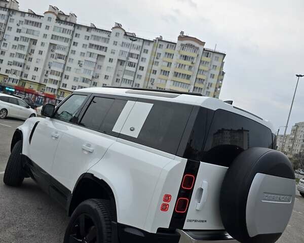 Білий Ленд Ровер Дефендер, об'ємом двигуна 3 л та пробігом 55 тис. км за 77111 $, фото 10 на Automoto.ua