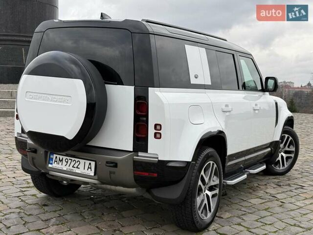 Білий Ленд Ровер Дефендер, об'ємом двигуна 3 л та пробігом 33 тис. км за 89000 $, фото 10 на Automoto.ua