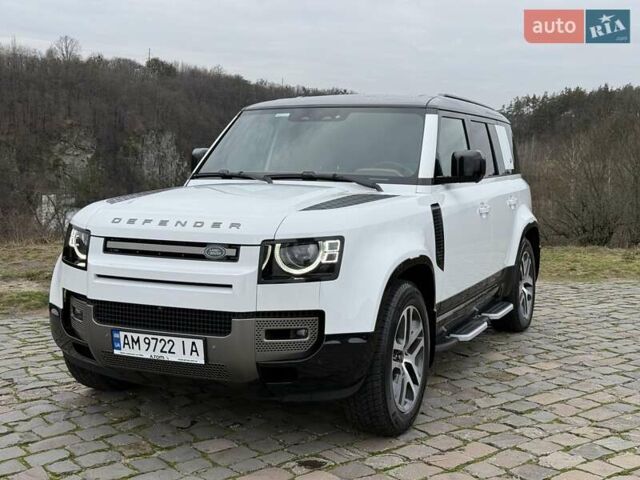 Білий Ленд Ровер Дефендер, об'ємом двигуна 3 л та пробігом 33 тис. км за 89000 $, фото 15 на Automoto.ua