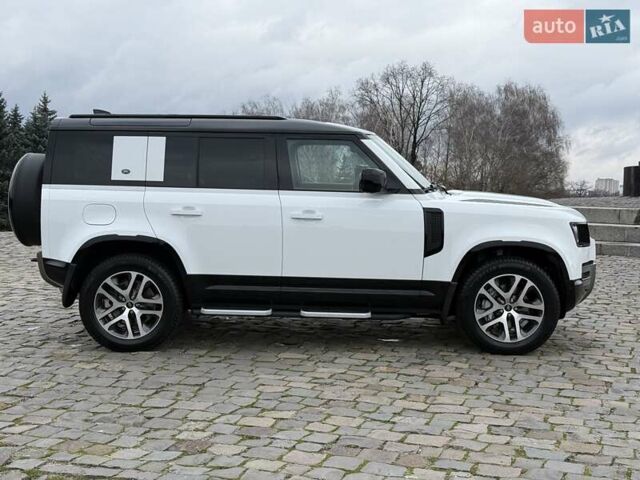 Білий Ленд Ровер Дефендер, об'ємом двигуна 3 л та пробігом 33 тис. км за 89000 $, фото 11 на Automoto.ua