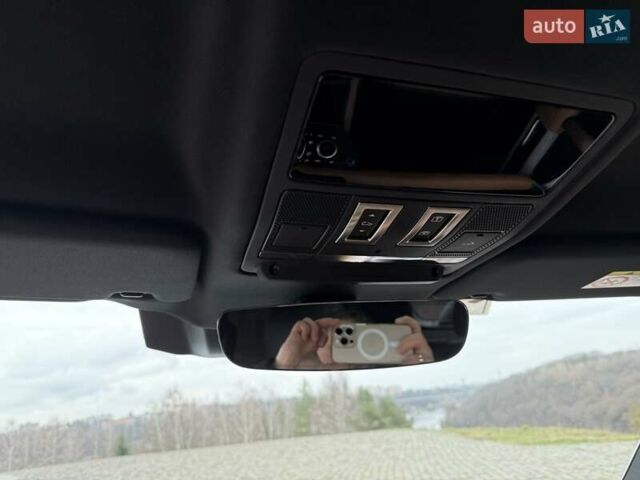 Білий Ленд Ровер Дефендер, об'ємом двигуна 3 л та пробігом 33 тис. км за 89000 $, фото 27 на Automoto.ua