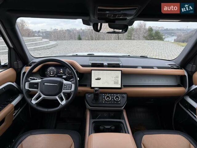 Білий Ленд Ровер Дефендер, об'ємом двигуна 3 л та пробігом 33 тис. км за 89000 $, фото 28 на Automoto.ua