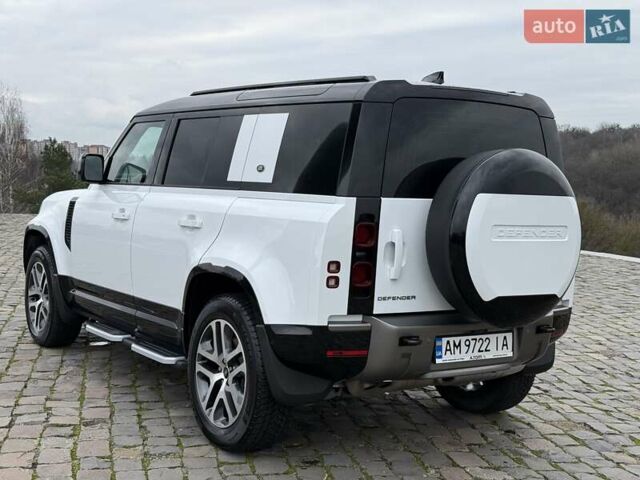 Білий Ленд Ровер Дефендер, об'ємом двигуна 3 л та пробігом 33 тис. км за 89000 $, фото 5 на Automoto.ua