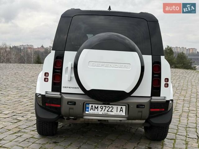 Білий Ленд Ровер Дефендер, об'ємом двигуна 3 л та пробігом 33 тис. км за 89000 $, фото 8 на Automoto.ua