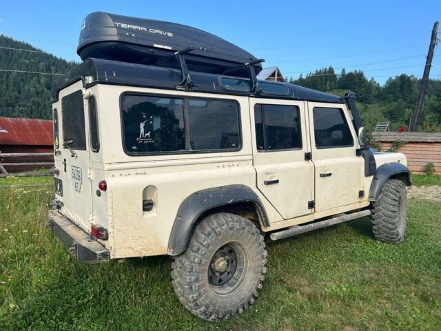 Бежевий Ленд Ровер Дефендер, об'ємом двигуна 2.5 л та пробігом 168 тис. км за 7999 $, фото 1 на Automoto.ua