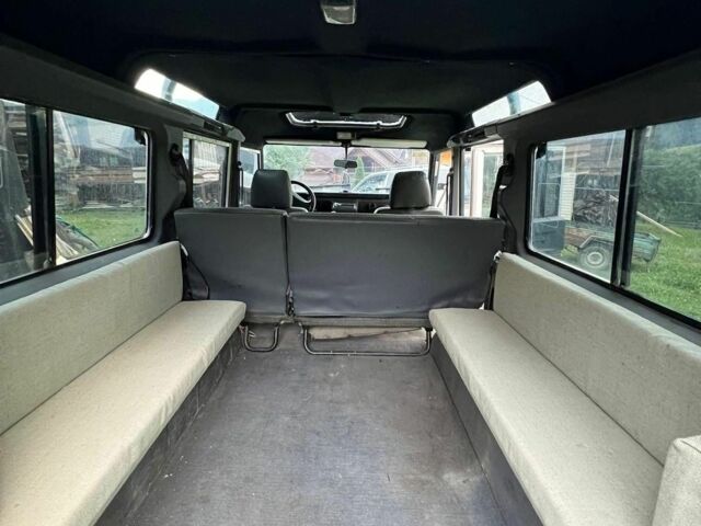 Бежевий Ленд Ровер Дефендер, об'ємом двигуна 2.5 л та пробігом 168 тис. км за 7999 $, фото 7 на Automoto.ua